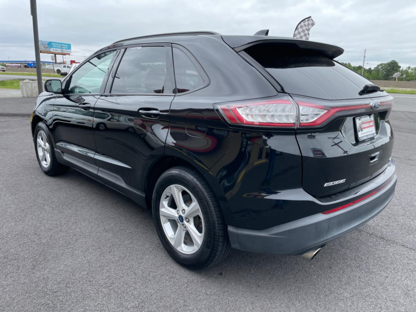 2018 Black Ford Edge (2FMPK3G91JB) with an 4-Cyl, EcoBoost, 2.0L engine, Auto, 6-Spd SelShft transmission, located at 8008 Warden Rd, Sherwood, AR, 72120, (501) 801-6100, 34.830078, -92.186684 - Photo#5